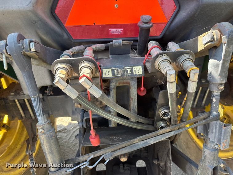image for item NJ9231 1999 John Deere 5510 MFWD tractor