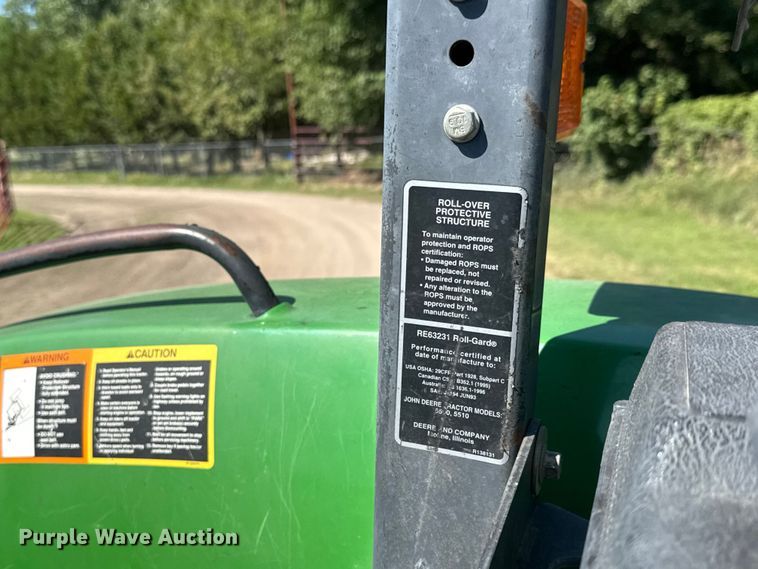 image for item NJ9231 1999 John Deere 5510 MFWD tractor