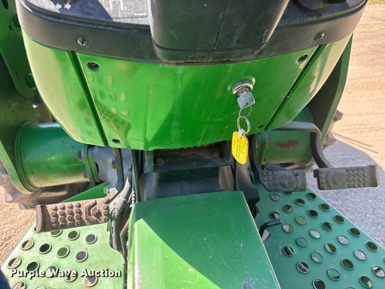 image for item NJ9231 1999 John Deere 5510 MFWD tractor