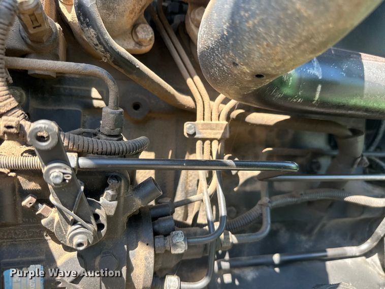 image for item NJ9231 1999 John Deere 5510 MFWD tractor