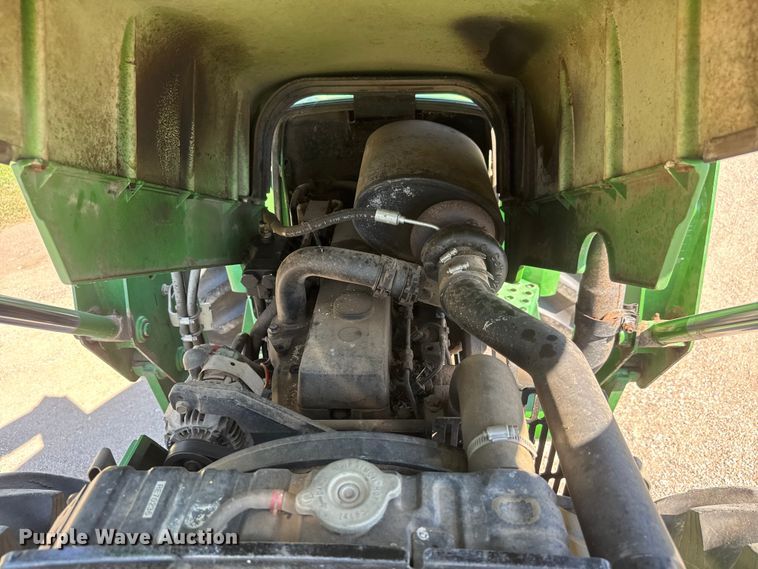 image for item NJ9231 1999 John Deere 5510 MFWD tractor