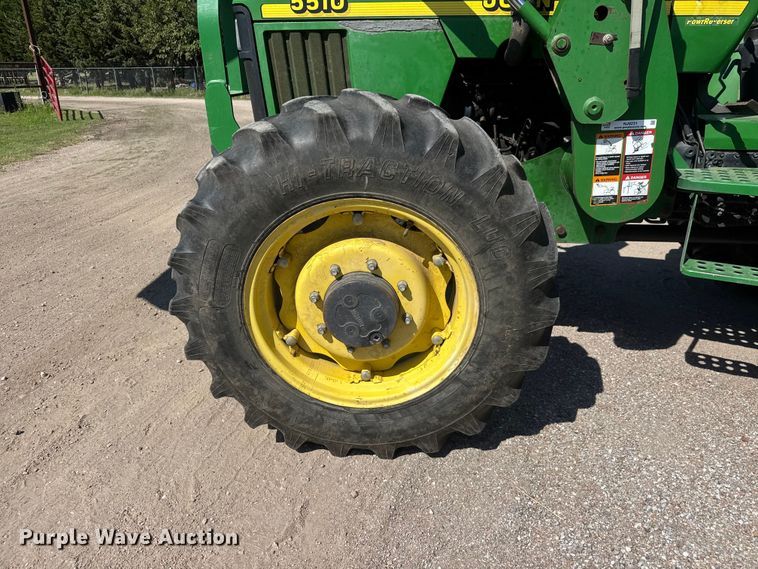 image for item NJ9231 1999 John Deere 5510 MFWD tractor