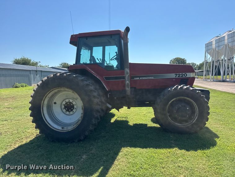 image for item NJ9232 Case IH 7220 MFWD tractor