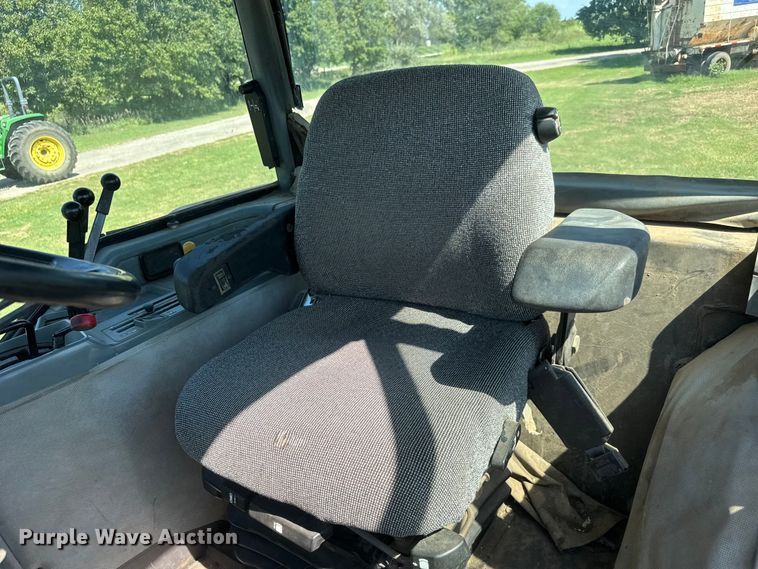 image for item NJ9232 Case IH 7220 MFWD tractor