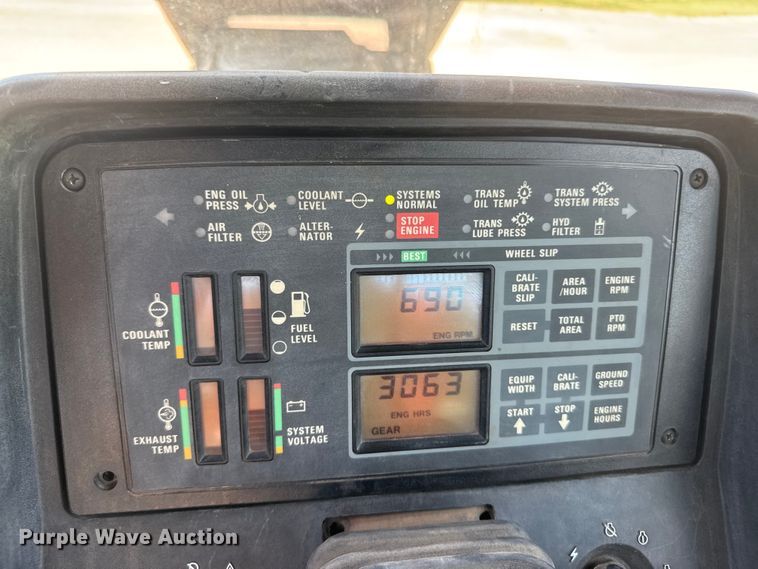 image for item NJ9232 Case IH 7220 MFWD tractor