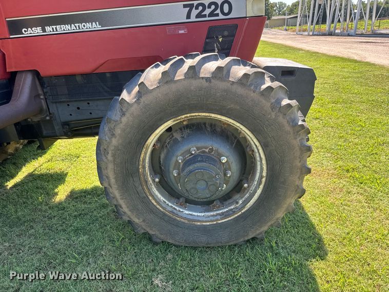 image for item NJ9232 Case IH 7220 MFWD tractor