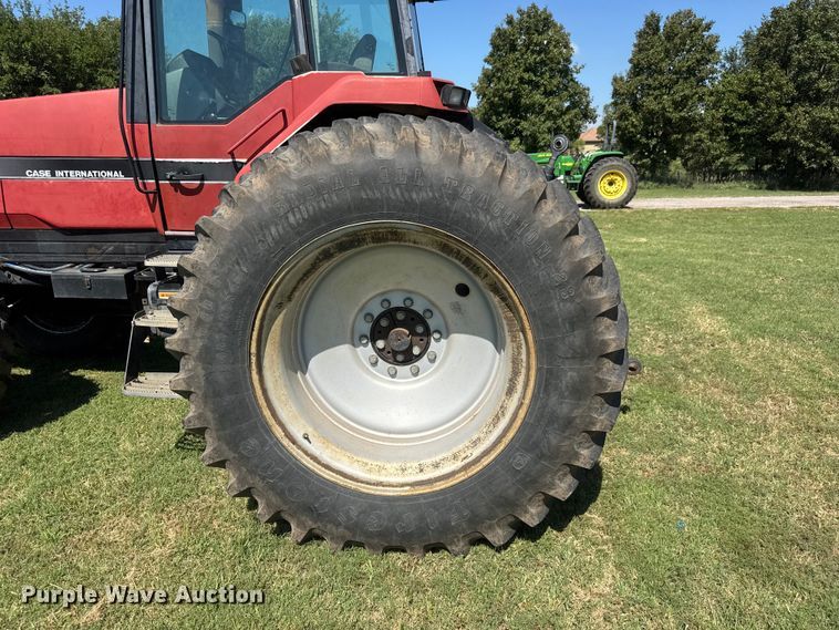 image for item NJ9232 Case IH 7220 MFWD tractor