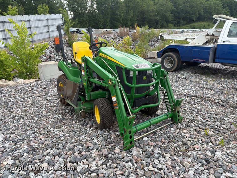 image for item YA3913 2014 John Deere 1023E MFWD tractor
