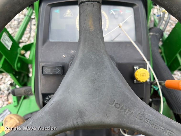 image for item YA3913 2014 John Deere 1023E MFWD tractor