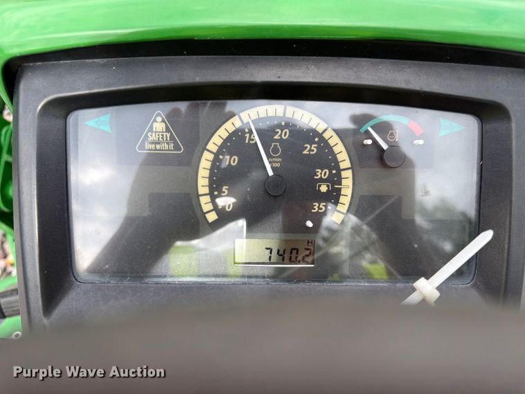 image for item YA3913 2014 John Deere 1023E MFWD tractor