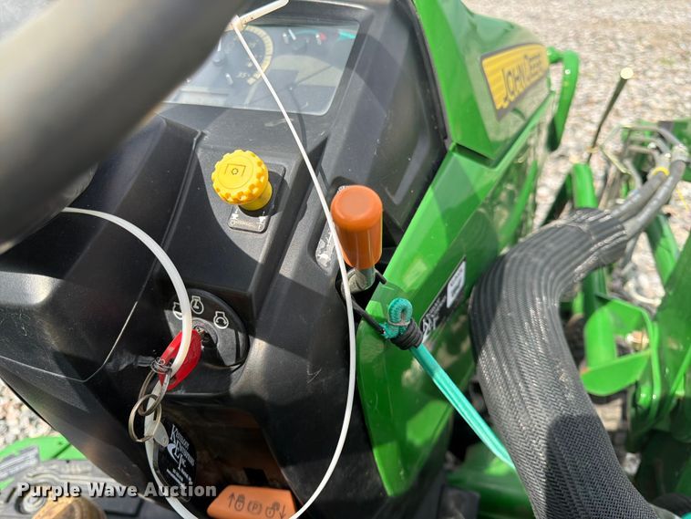 image for item YA3913 2014 John Deere 1023E MFWD tractor