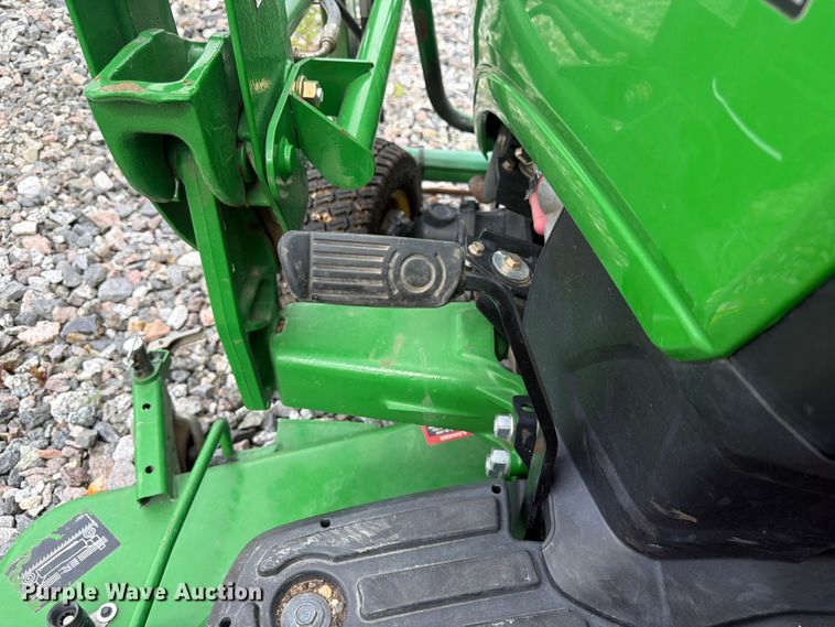 image for item YA3913 2014 John Deere 1023E MFWD tractor
