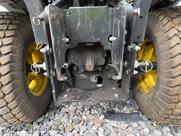 image for item YA3913 2014 John Deere 1023E MFWD tractor