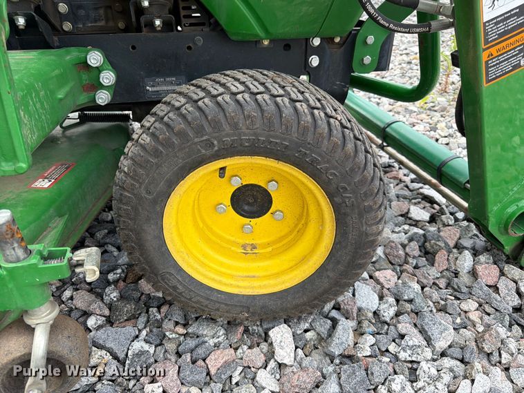 image for item YA3913 2014 John Deere 1023E MFWD tractor
