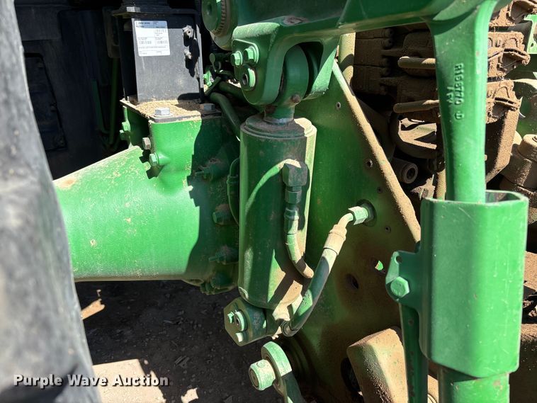 image for item YA3933 2019 John Deere 8270R MFWD tractor
