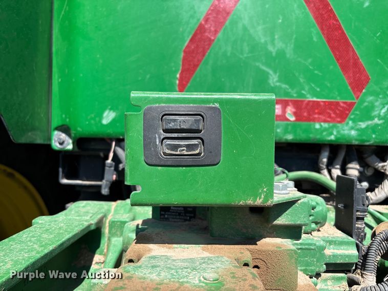 image for item YA3933 2019 John Deere 8270R MFWD tractor