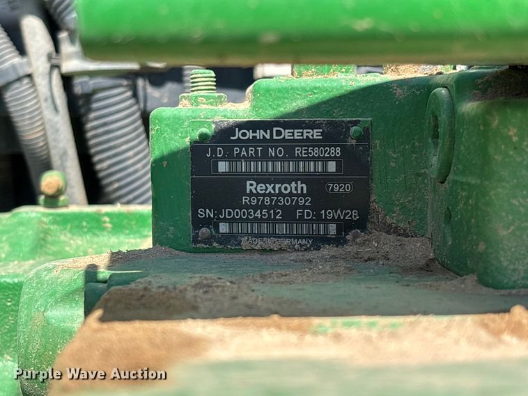 image for item YA3933 2019 John Deere 8270R MFWD tractor