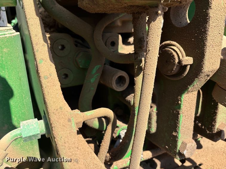 image for item YA3933 2019 John Deere 8270R MFWD tractor