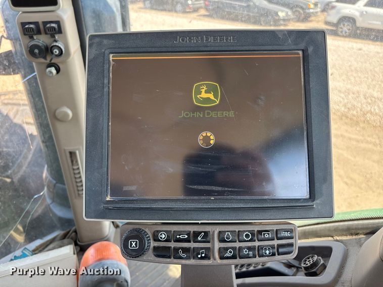 image for item YA3933 2019 John Deere 8270R MFWD tractor