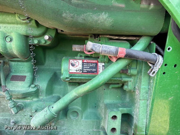 image for item YA3933 2019 John Deere 8270R MFWD tractor