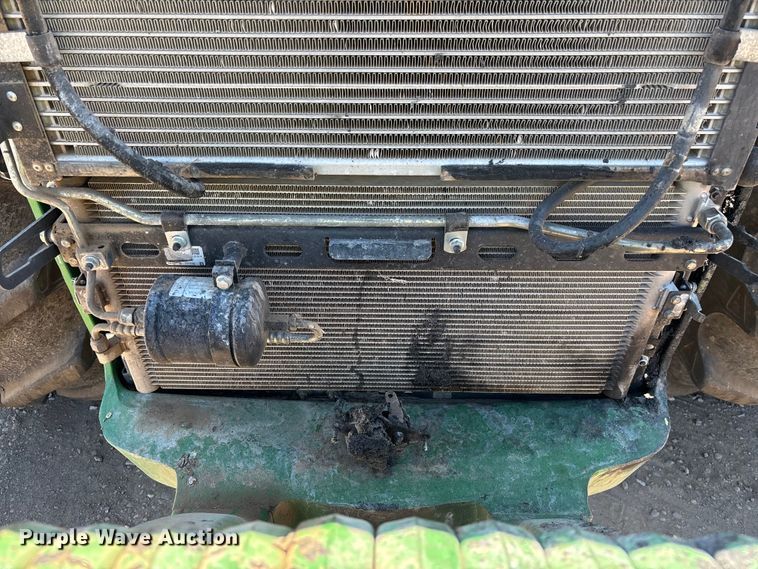 image for item YA3933 2019 John Deere 8270R MFWD tractor