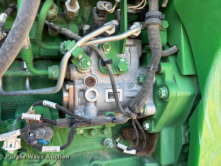 image for item YA3933 2019 John Deere 8270R MFWD tractor