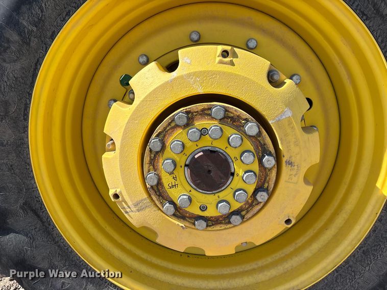 image for item YA3933 2019 John Deere 8270R MFWD tractor
