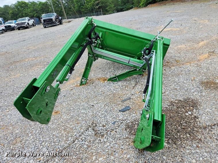 image for item YA4072 2024 John Deere 520M loader