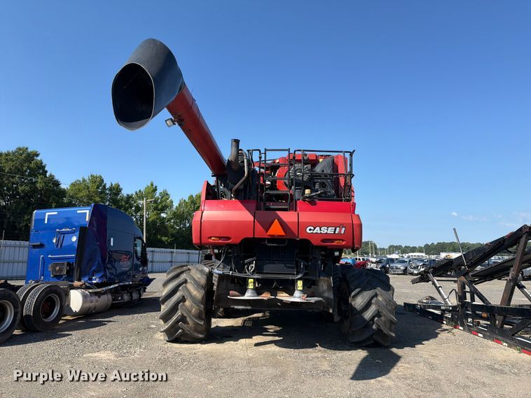 image for item YA4098 2017 Case IH 9240 Axial-Flow RWA combine