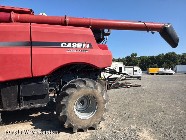image for item YA4098 2017 Case IH 9240 Axial-Flow RWA combine