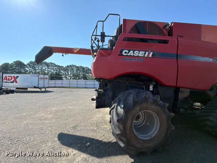 image for item YA4098 2017 Case IH 9240 Axial-Flow RWA combine