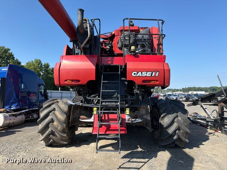 image for item YA4098 2017 Case IH 9240 Axial-Flow RWA combine