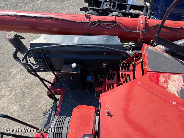 image for item YA4098 2017 Case IH 9240 Axial-Flow RWA combine