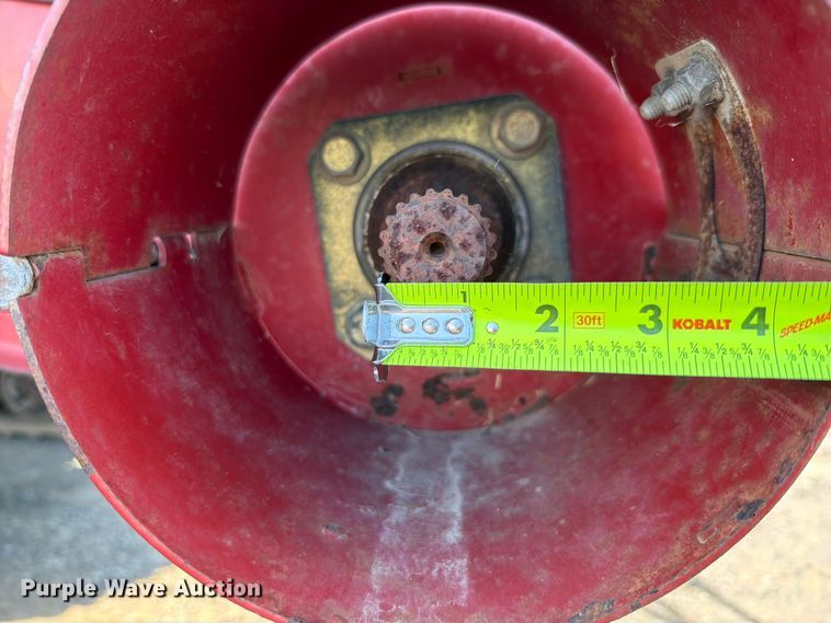 image for item YA4098 2017 Case IH 9240 Axial-Flow RWA combine