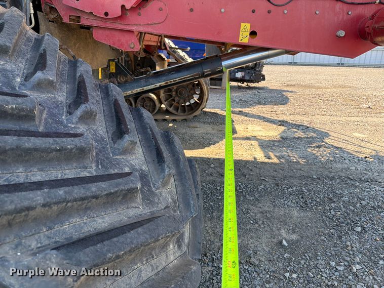 image for item YA4098 2017 Case IH 9240 Axial-Flow RWA combine