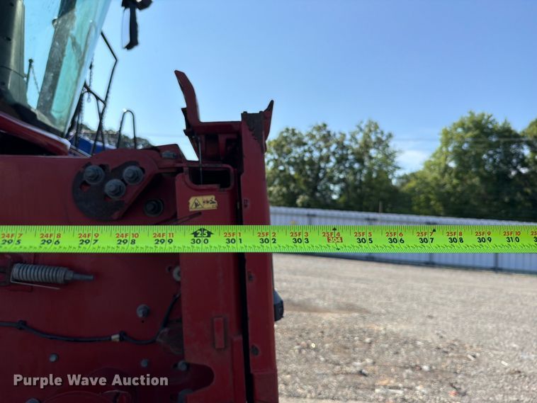 image for item YA4098 2017 Case IH 9240 Axial-Flow RWA combine