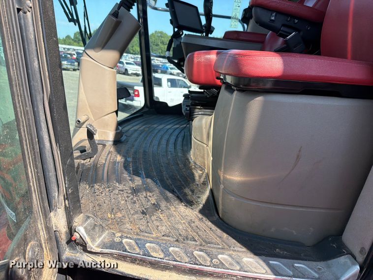 image for item YA4098 2017 Case IH 9240 Axial-Flow RWA combine