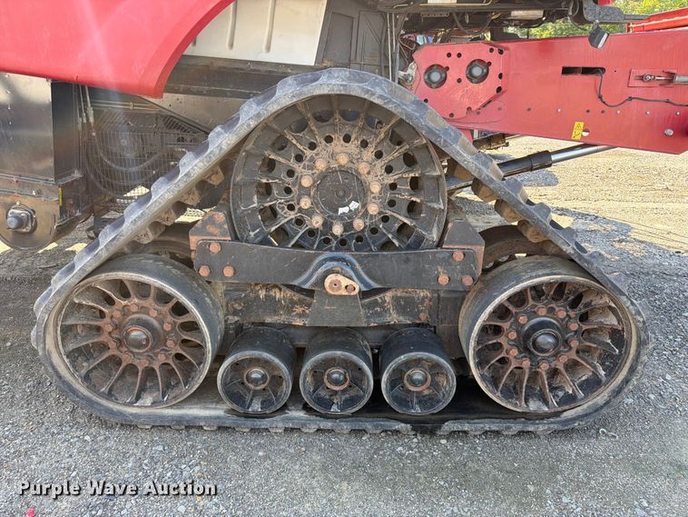 image for item YA4098 2017 Case IH 9240 Axial-Flow RWA combine