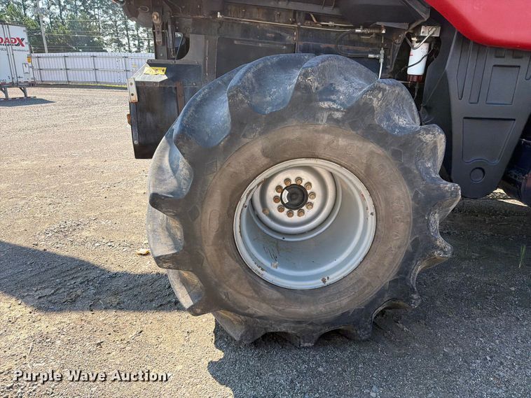 image for item YA4098 2017 Case IH 9240 Axial-Flow RWA combine