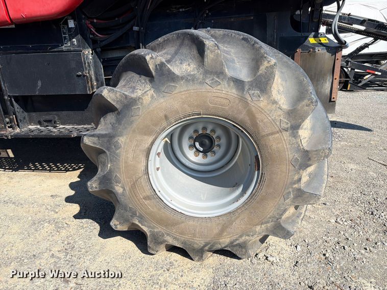 image for item YA4098 2017 Case IH 9240 Axial-Flow RWA combine
