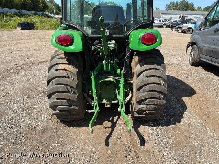 image for item YA4145 2021 John Deere 3046R MFWD tractor