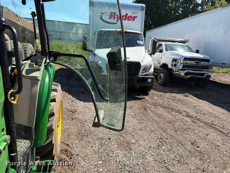 image for item YA4145 2021 John Deere 3046R MFWD tractor