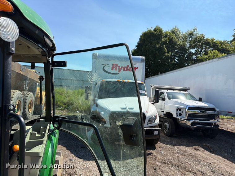 image for item YA4145 2021 John Deere 3046R MFWD tractor