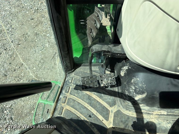 image for item YA4145 2021 John Deere 3046R MFWD tractor