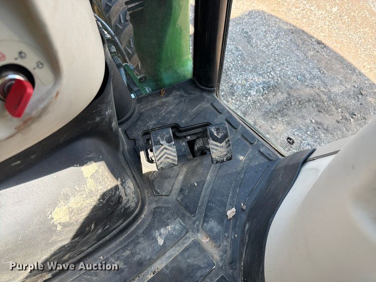image for item YA4145 2021 John Deere 3046R MFWD tractor