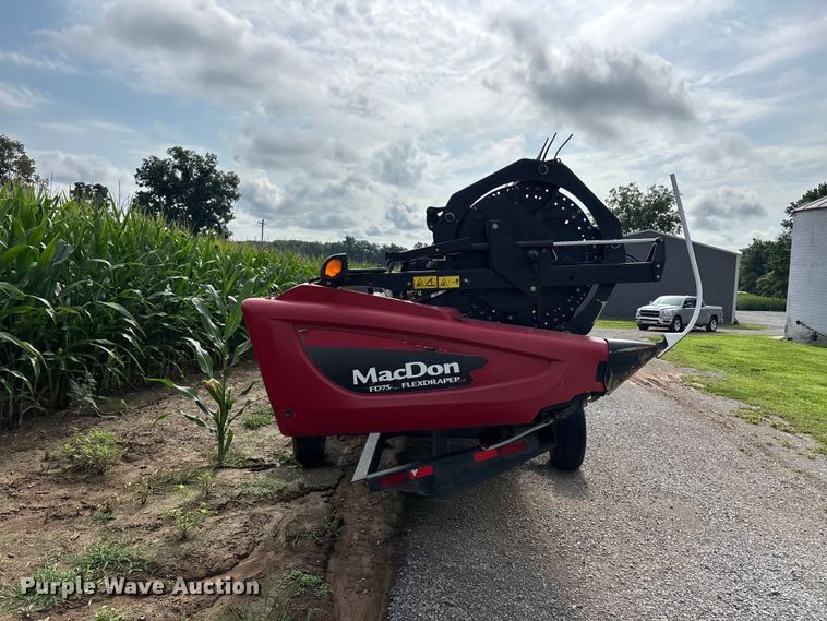 image for item YA4193 2016 Macdon FD75  flex draper head