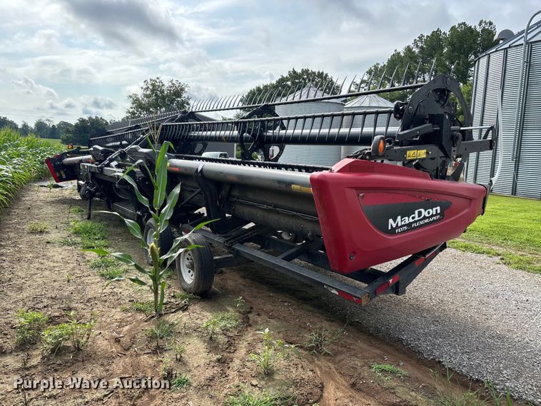 image for item YA4193 2016 Macdon FD75  flex draper head