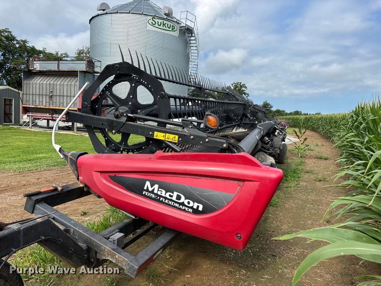 image for item YA4193 2016 Macdon FD75  flex draper head