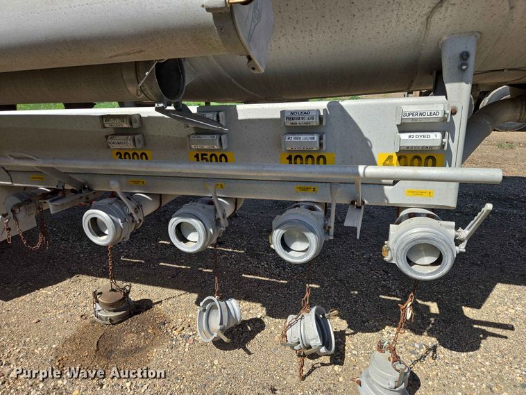 image for item DP8930 2005 Beall BAST-95-4-DC tank trailer
