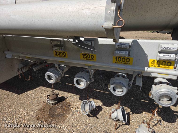 image for item DP8930 2005 Beall BAST-95-4-DC tank trailer